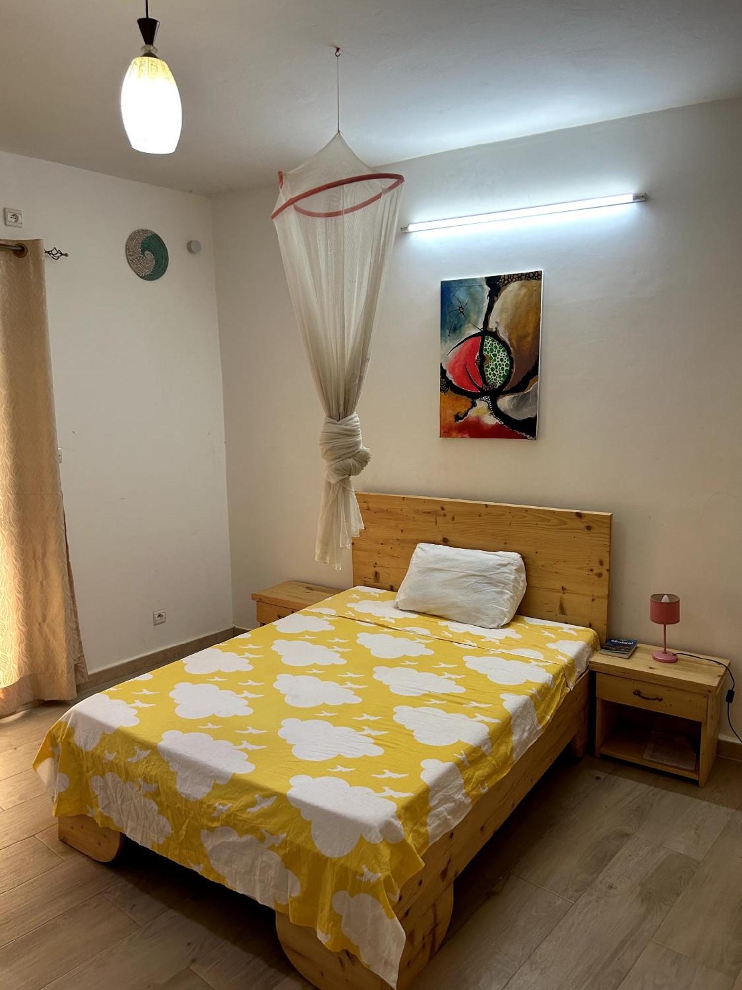 Chambre Spacieuse Avec Balcon - Salle De Bain Exterieure Privee & Breakfast Сен-Луи Экстерьер фото