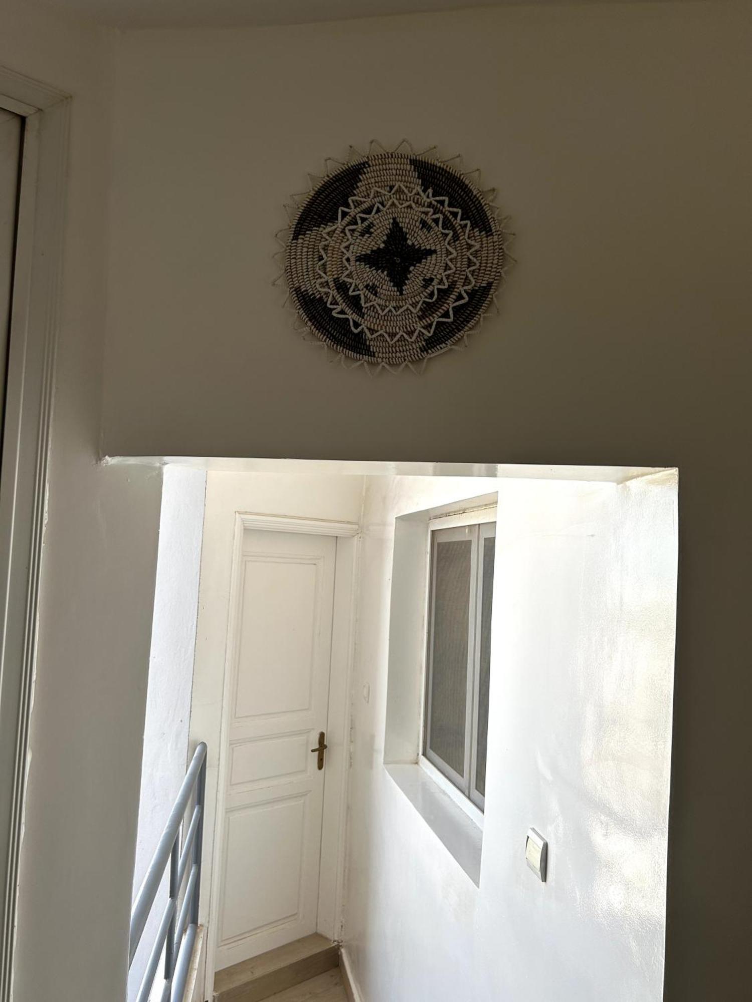 Chambre Spacieuse Avec Balcon - Salle De Bain Exterieure Privee & Breakfast Сен-Луи Экстерьер фото